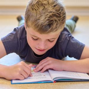 Zo leer je kinderen lezen en spellen
